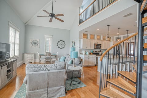 Habersham Retreat on Abbey Row Apartment in Beaufort