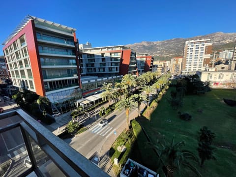 Property building, Natural landscape, City view, Street view, Location