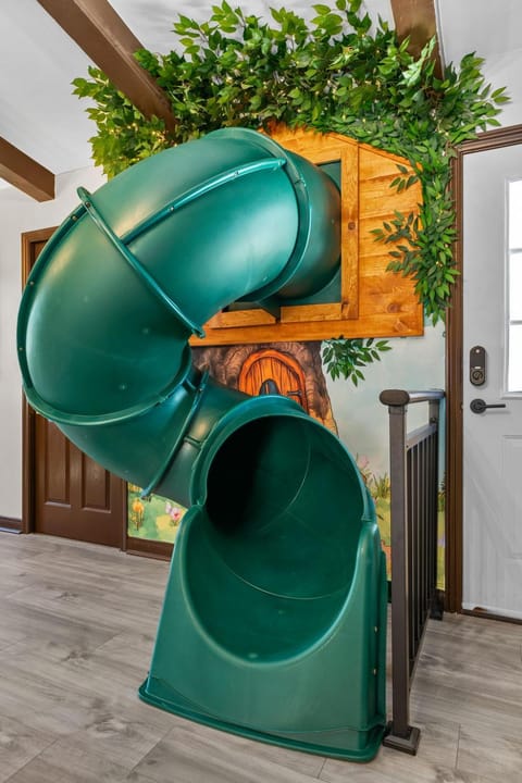 Great Outdoors by OC Adventure Homes House in Garden Grove