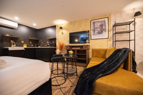 Monsieur Montmartre - Moulin Rouge Residence Apartment in Paris