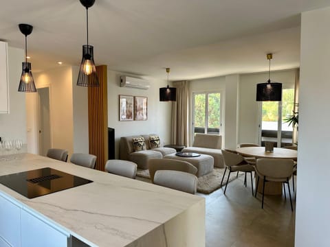 Living room, Seating area, Dining area