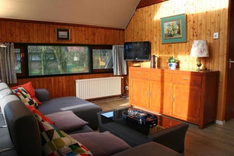 TV and multimedia, Seating area