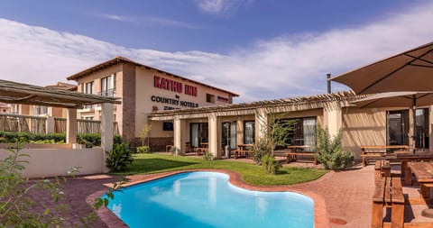 Property building, Pool view, Swimming pool, Swimming pool
