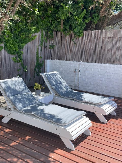 Sail Away Studios Apartment in Cape Town