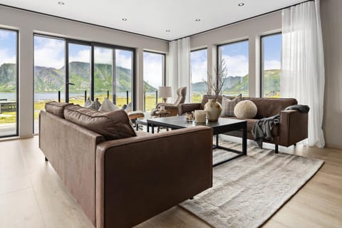 View (from property/room), Living room, Seating area, Mountain view, Sea view