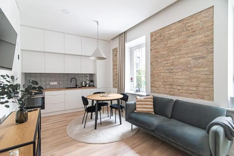 Kitchen or kitchenette, Living room, Seating area, Dining area, pet friendly, stove