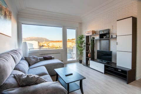 Living room, Lounge or bar, City view
