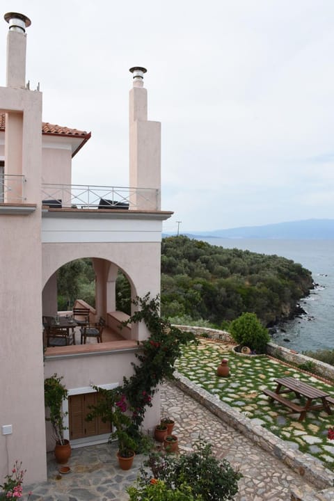 Property building, View (from property/room), Balcony/Terrace, Sea view