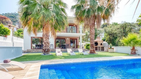 Property building, Living room, Swimming pool