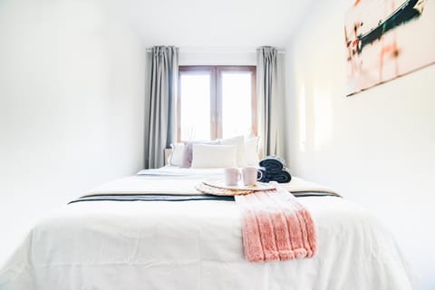 Bed, Other, Decorative detail, Decorative detail, Bedroom, towels