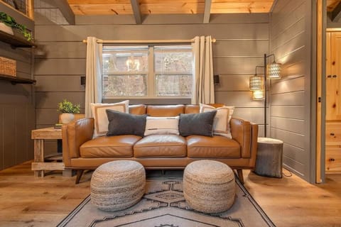 Gabriele Cabin Rustic Retreat Near Downtown Cabin in Chattanooga