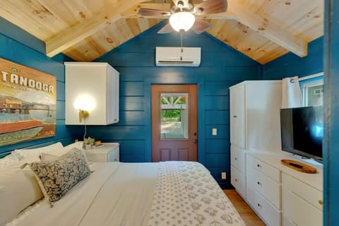 Pops Cabin Lookout Mountain Luxury Tiny Home Cabin in Chattanooga