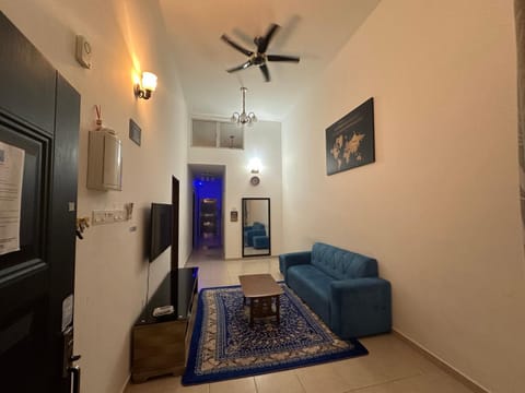 TV and multimedia, Living room, Seating area, air conditioner