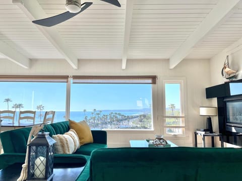 Panoramic Ocean View Cottage and Hideaway Unit #4 and B House in San Clemente