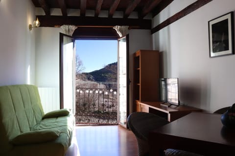 Living room, Mountain view