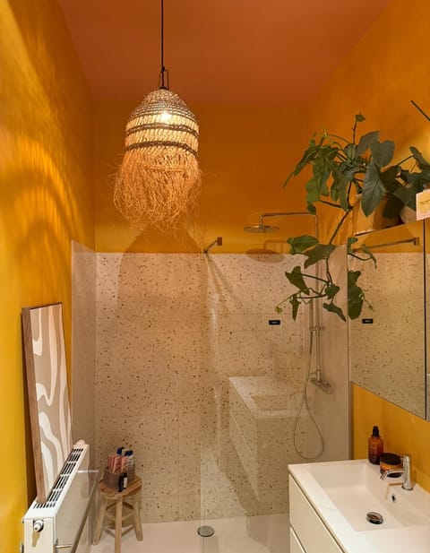 Kleurrijke nieuwe woonst in hartje Antwerpen Apartment in Antwerp