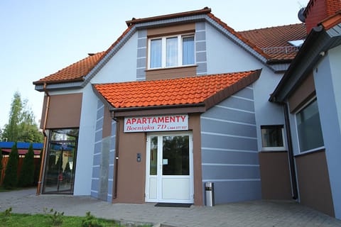 Property building, Day