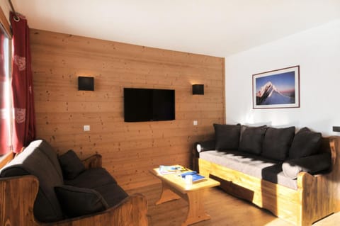Résidence Pierre De Soleil - Appartement lumineux et rénové · Skis aux pieds MAE-6411 Apartment in Mâcot-la-Plagne