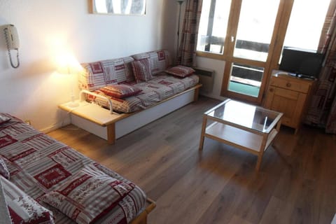 Résidence Andromede - Appartement fonctionnel · Skis aux pieds · Vue pistes MAE-6651 Apartment in Mâcot-la-Plagne