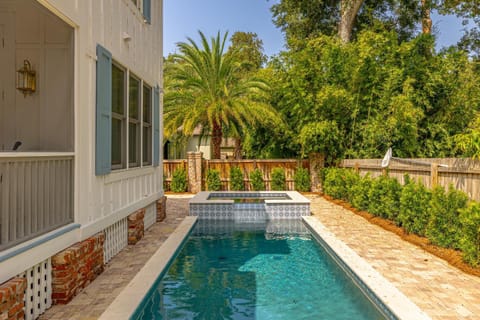 Saltwater Oaks House in Saint Simons Island