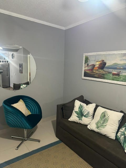 Apê 102, ao lado da Graal, Dutra e próximo da Amam Apartment in Resende