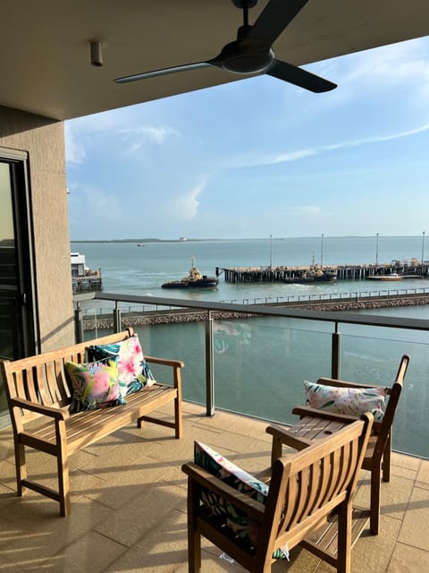 View (from property/room), Balcony/Terrace, Seating area, Sea view