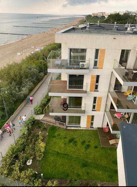 Property building, Bird's eye view, View (from property/room), Balcony/Terrace, Sea view, Location