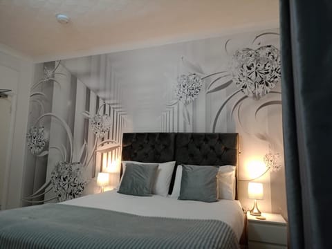 Prestige Guest House Cambridge Modern Ensuite Rooms Bed and Breakfast in Cambridge