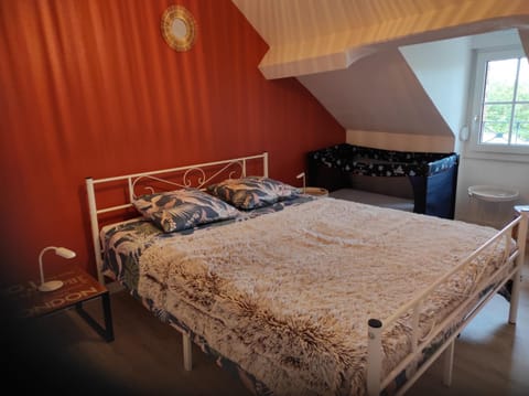 la maison du bonheur House in Alençon