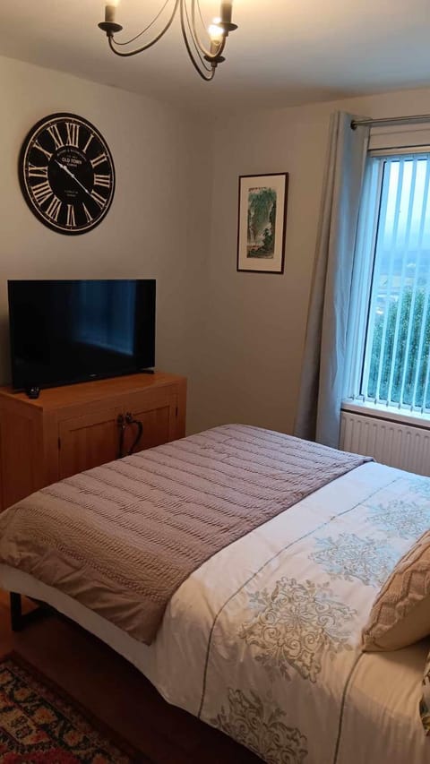 Sunny Room near town centre Vacation rental in Warrenpoint