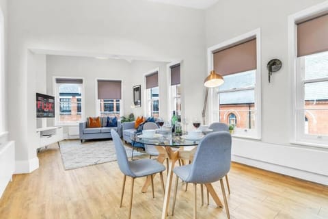 TV and multimedia, Dining area