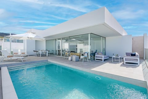 Off site, Balcony/Terrace, Pool view, Swimming pool, sunbed
