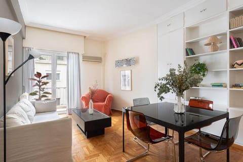 Library, Living room, Seating area, Dining area, air conditioner