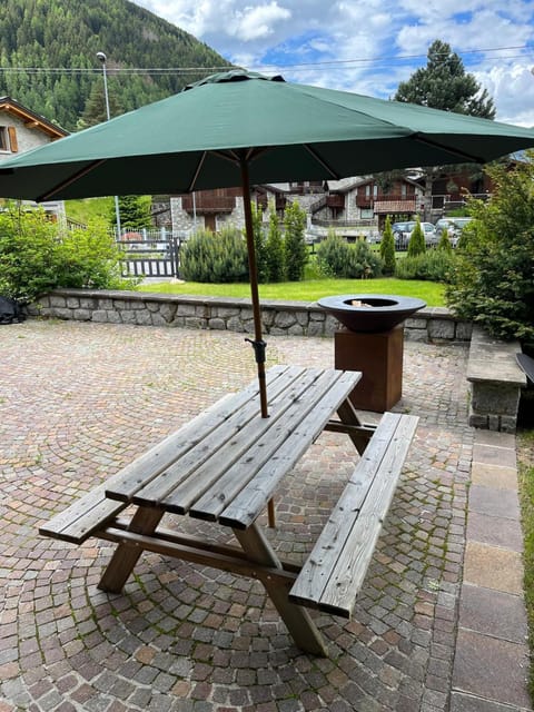 BBQ facilities, Garden, Balcony/Terrace