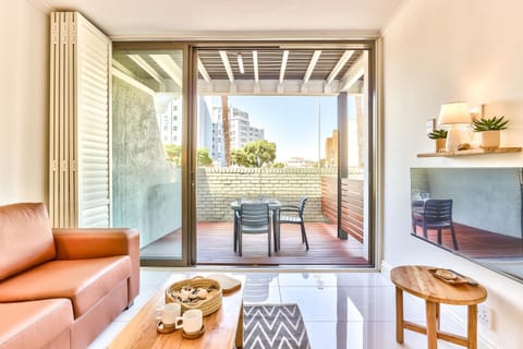 Patio, Day, View (from property/room), Balcony/Terrace, Living room, Seating area