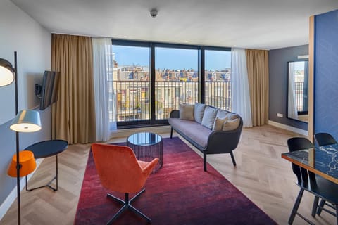 View (from property/room), Living room, Seating area, City view