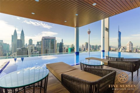 City view, Swimming pool