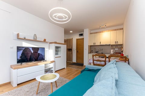 Seating area, Dining area, Dinner