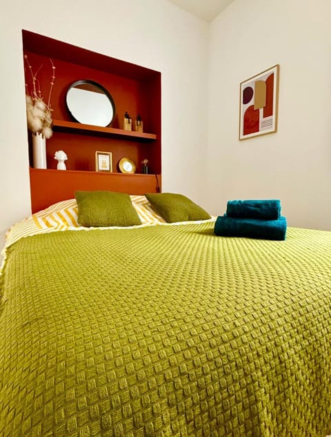Bed, Bedroom
