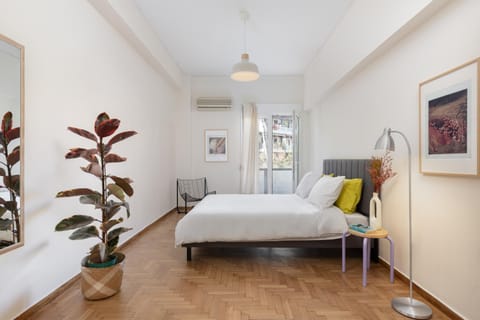 Bed, Photo of the whole room, Bedroom, air conditioner