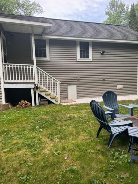 The Lazy Bear Cabin Cabin in Long Lake