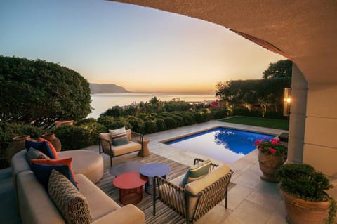 Patio, Natural landscape, View (from property/room), Balcony/Terrace, Seating area, Mountain view, Pool view, Sunrise, Sunset, sunbed