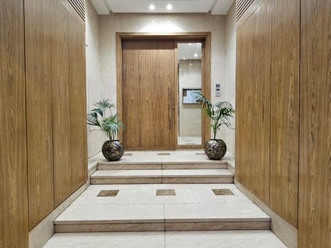 Property building, Facade/entrance