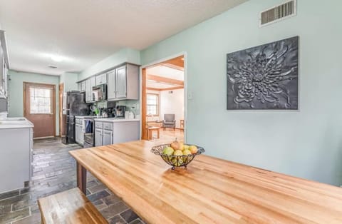 Near Shelby Farms & Greenline- Cordova Comfort House in Cordova