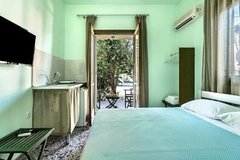 Property building, Living room, Bedroom