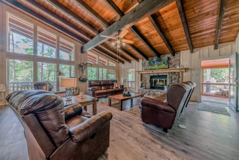 Hidden Buffalo: The Perfect Mountain Spot You've Been Looking For House in Alto