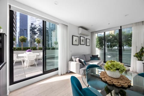 Balcony/Terrace, Living room, Seating area, Dining area, air conditioner
