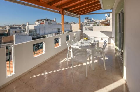 Patio, Day, View (from property/room), Balcony/Terrace, Dining area