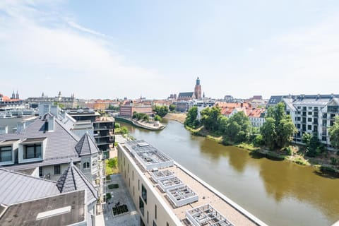Nearby landmark, Natural landscape, City view, River view, Location