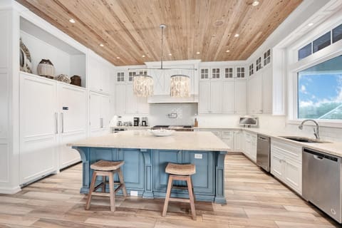 A Shore Thing House in Destin